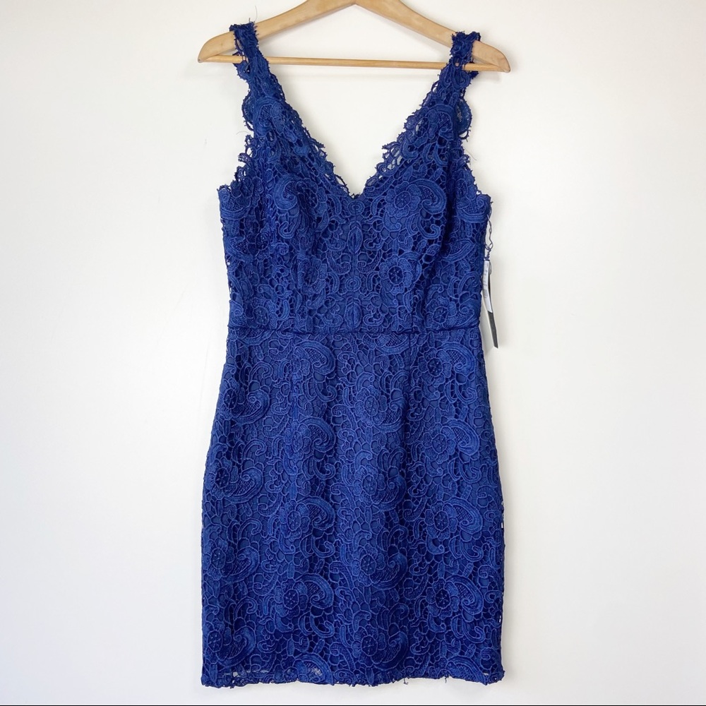Aidan Mattox lace blue v-neck cocktail dress